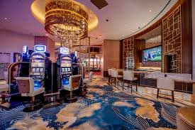 togel ular Live Casino multi-camera table with dealer and real-time card action